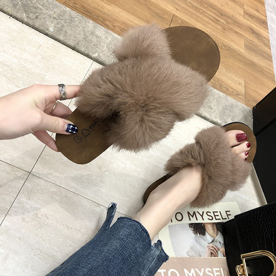 Нов модел дамски чехли с пухени каишки