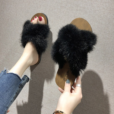 Нов модел дамски чехли с пухени каишки