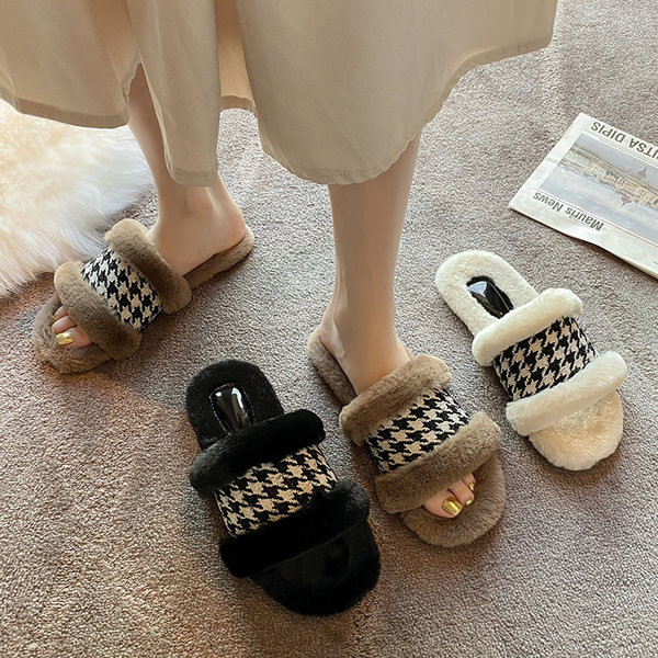 Дамски пухени чехли за зимата