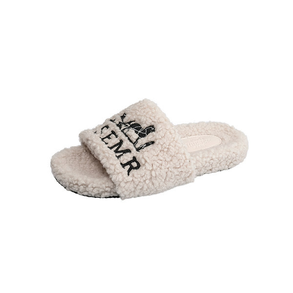 Дамски домашни  плюшени чехли с бродиран надпис 