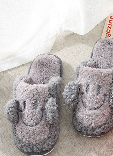 Дамски пухени пантофи с 3D елемент ушички