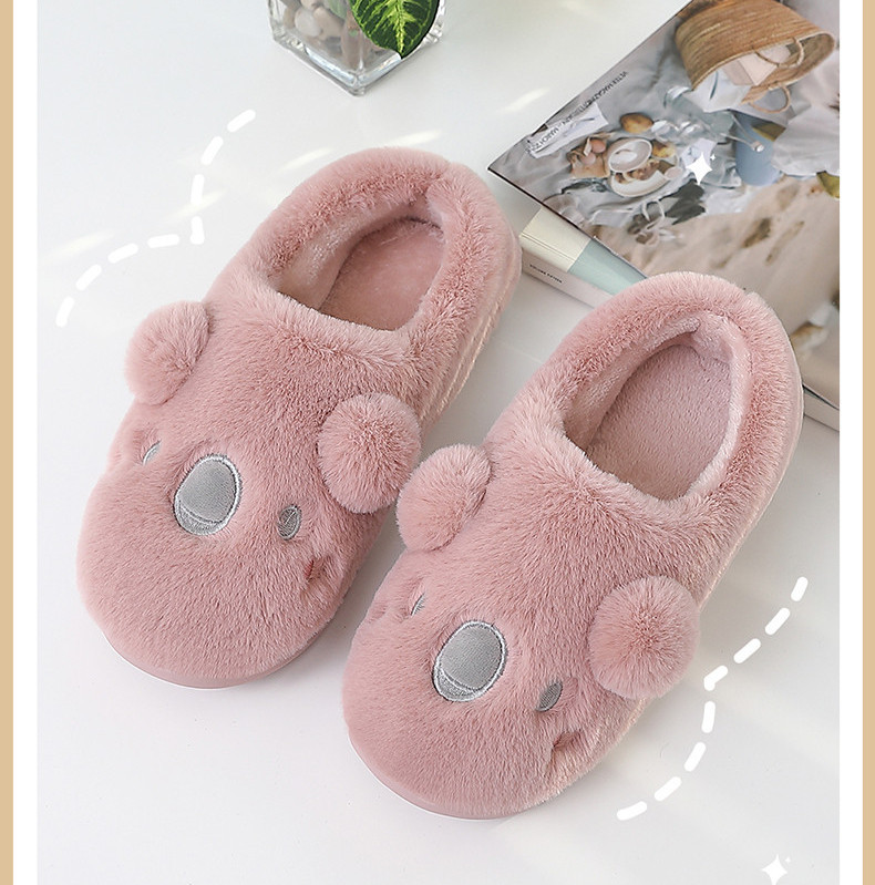 Пухени пантофи с бродерия и 3D елементи-за жени