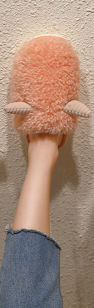 Нов модел дамски пухени чехли с 3D елемент