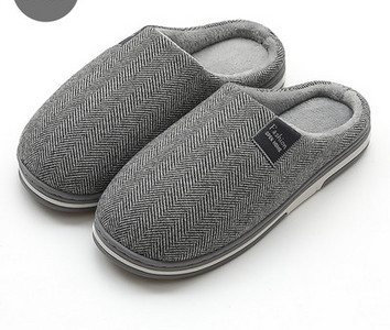 Дамски домашни чехли с емблема