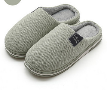 Дамски домашни чехли с емблема