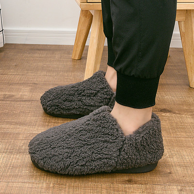 Нов модел пухени пантофи с помпони -няколко цвята