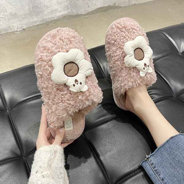 Дамски домашни чехли с 3D елемент 