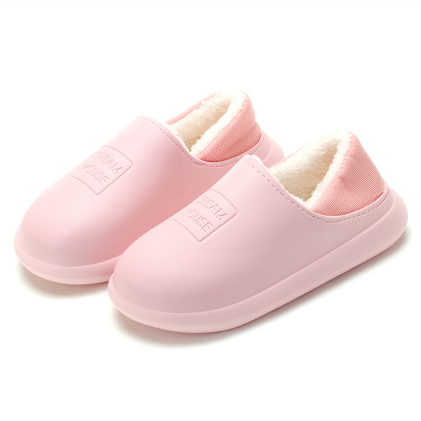 Дамски чехли с надпис и топла подплата 