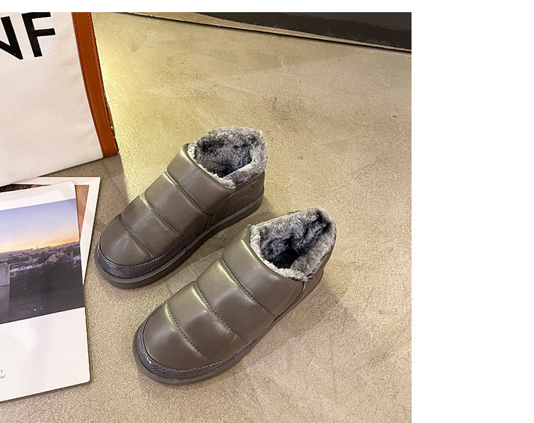 Дамски домашни пантофи с топла подплата и равна подметка 