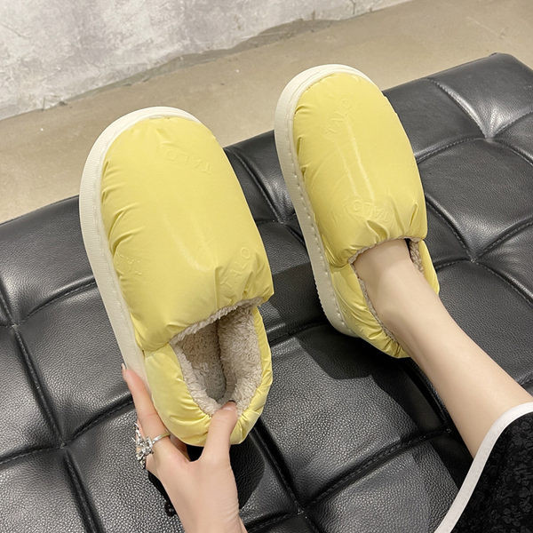 Дамски домашни пантофи с топла кадифена подплата 