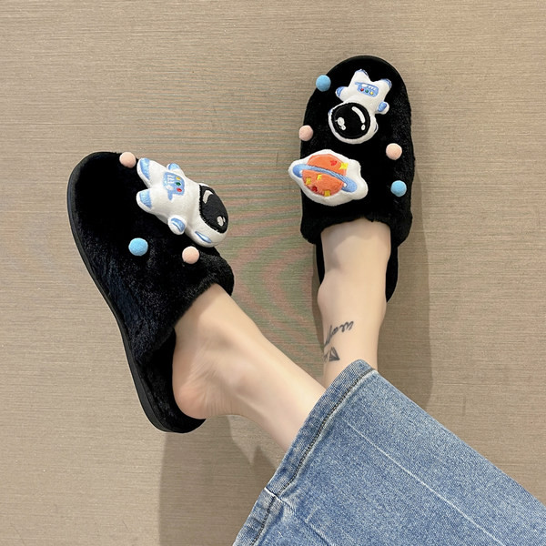 Пухени чехли с 3D декорация