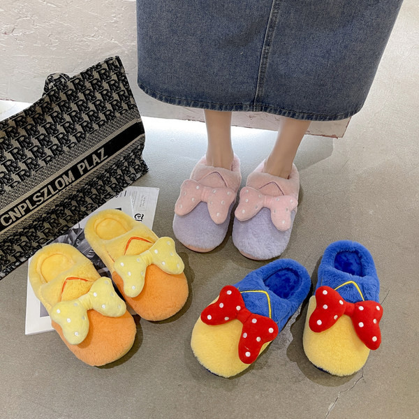 Дамски домашни пантофи с 3D елементи