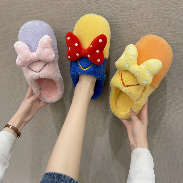 Дамски домашни пантофи с 3D елементи