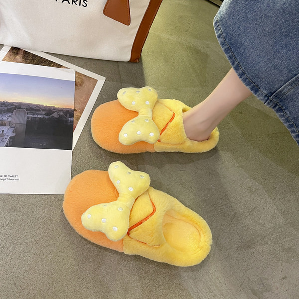 Дамски домашни пантофи с 3D елементи