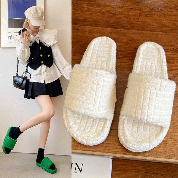 Домашни пантофи в бял,зелен и оранжев цвят