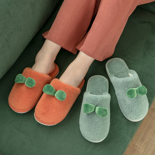 Дамски плюшени домашни чехли с равна подметка 