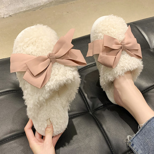 Дамски пухени чехли д цветна панделка