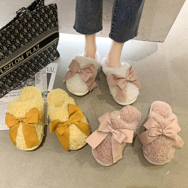 Дамски пухени чехли д цветна панделка