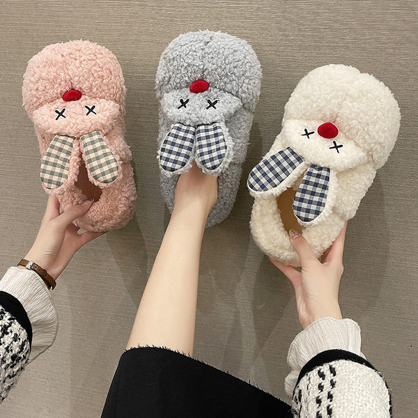 Модерни дамски меки карирани пантофи