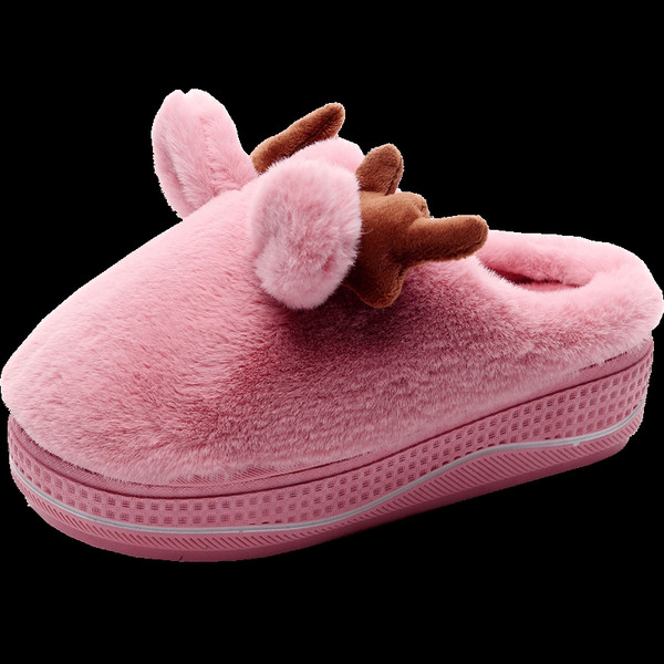 Пухени дамски чехли с 3D елементи