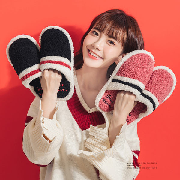 Дамски чехли с надписи в няколко цвята