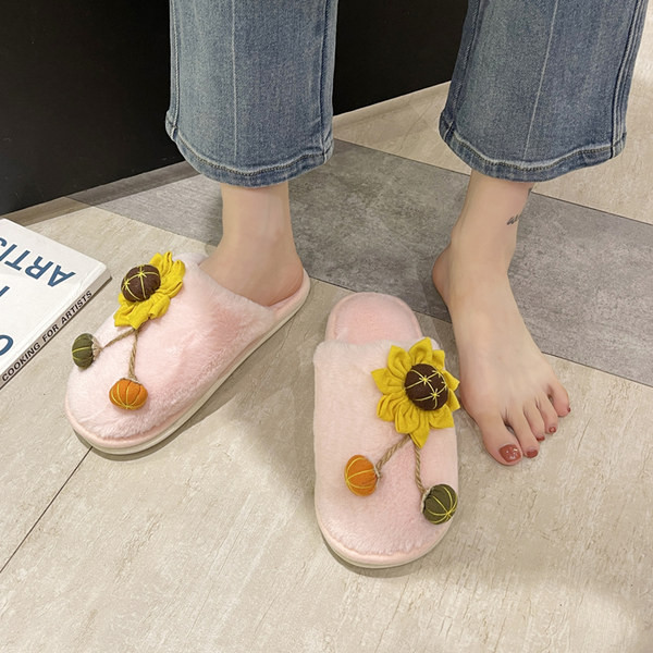 Модерни дамски домашни чехли с апликация