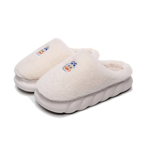 Sieviešu dūnu čības ar izšuvumu