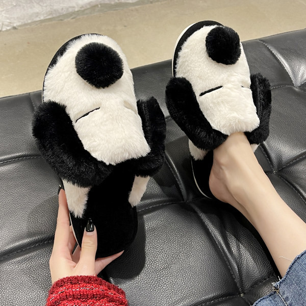 Домашни пантофи в черен и бял цвят 