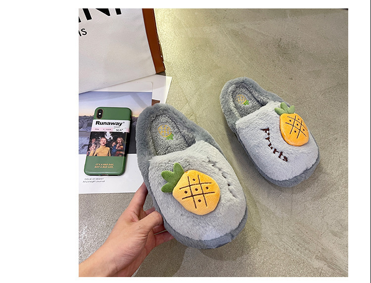 Пухени домашни чехли с декорация