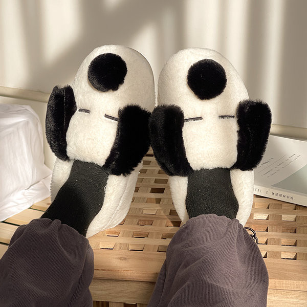 Модерни пухени дамски пантофи