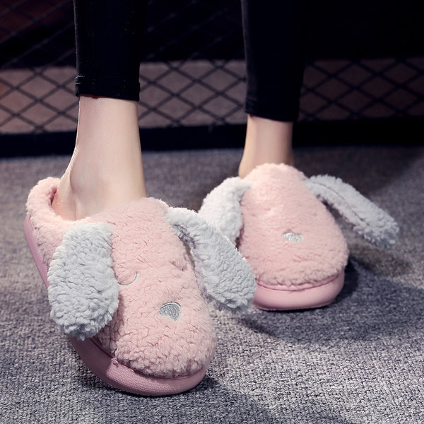 Дамски пухени чехли с 3D елемент