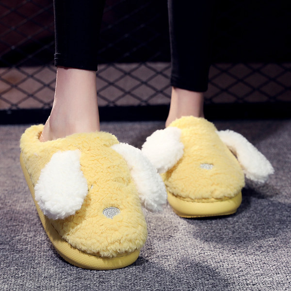 Дамски пухени чехли с 3D елемент