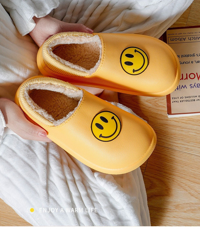 Домашни пантофи с апликация в топла подплата
