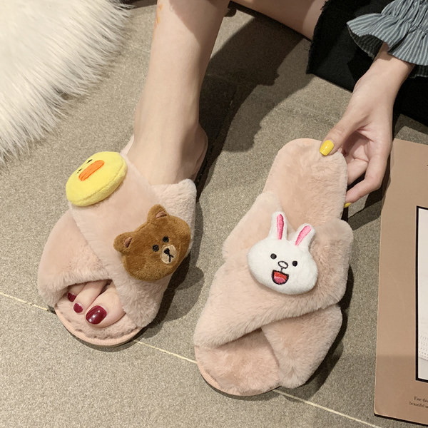 Нов модел дамски пухени чехли в три цвята