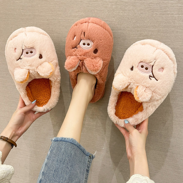 Пухени дамски чехли с бродерия и 3D елементи