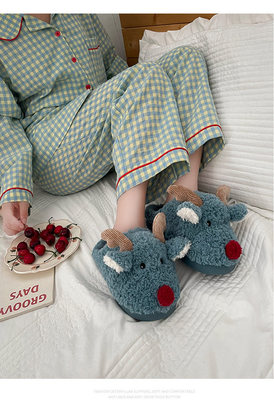 Дамски пухени  пантофи с 3D елемент 