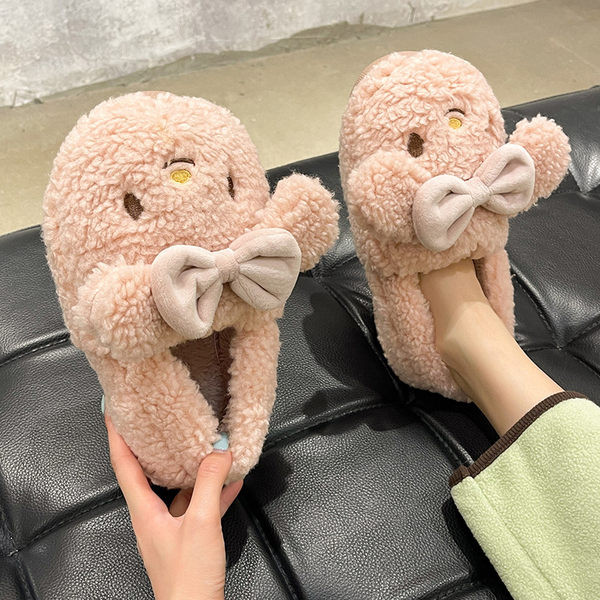 Дамски домашни пантофи с апликация и панделка 