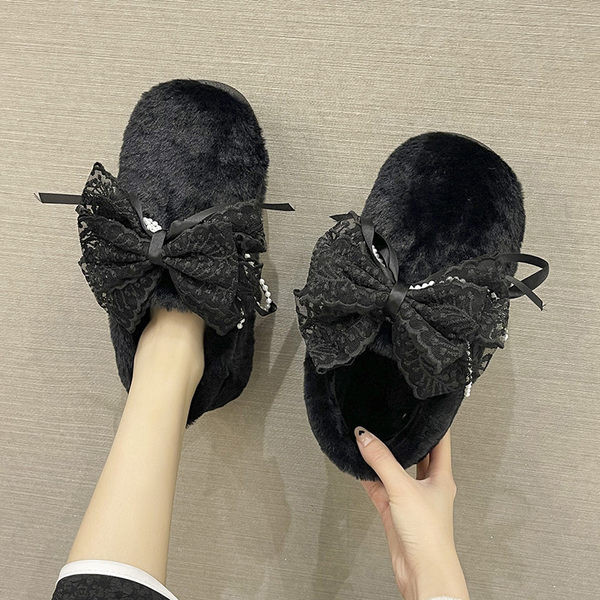 Нов модел дамски пантофи с панделка в бял и черен цвят