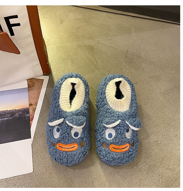 Пухени дамски пантофи с апликация