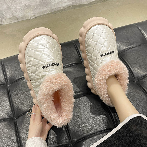 Дамски неплъзгащи се пантофи с пух 
