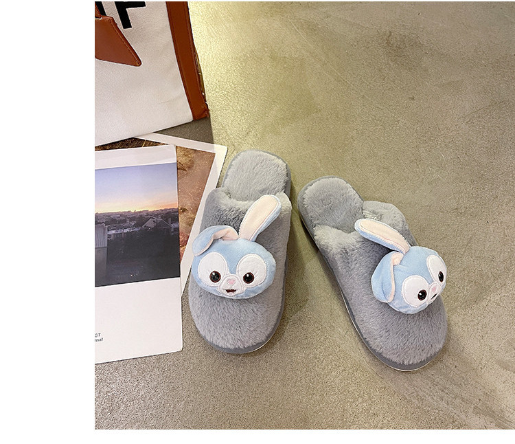 Нехлъзгащи се дамски пантофи с 3D елементи