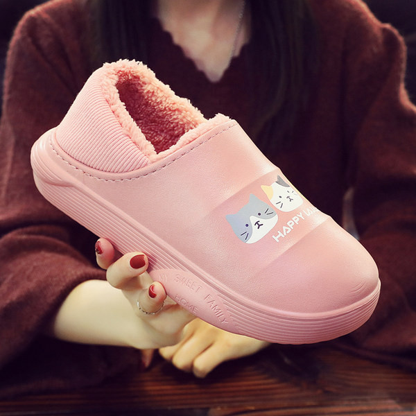 Дамски домашни пантофи с апликация и мека подплата