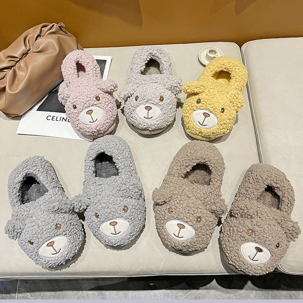 Есенно-зимни пухени пантофи с бродерия 