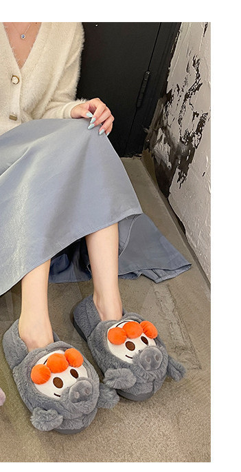 Нов модел пухена пантофи с 3D елемент за жени