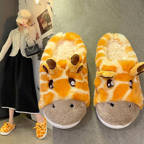 Дамски модерни пантофи в два модела с 3D елементи