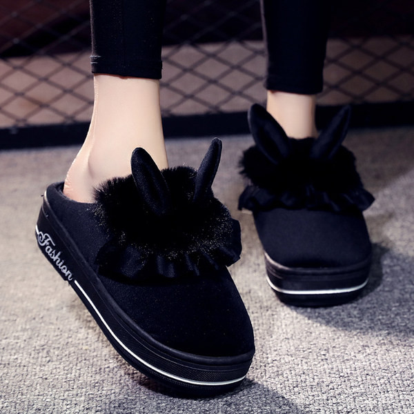 Дамски домашни чехли от еко пух и апликация