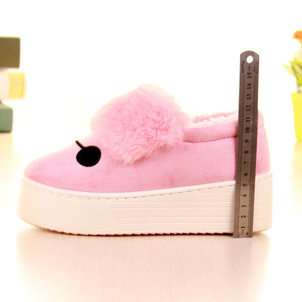 Нов модел дамски домашни пантофи с пух