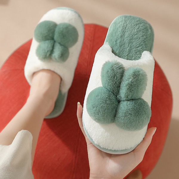 Зимни топли чехли за дома