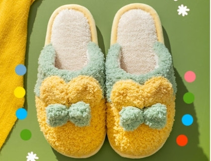 Дамски домашни пантофи с неплъзгаща се подметка