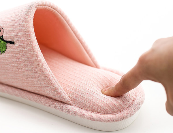 Домашни дамски чехли с бродерия